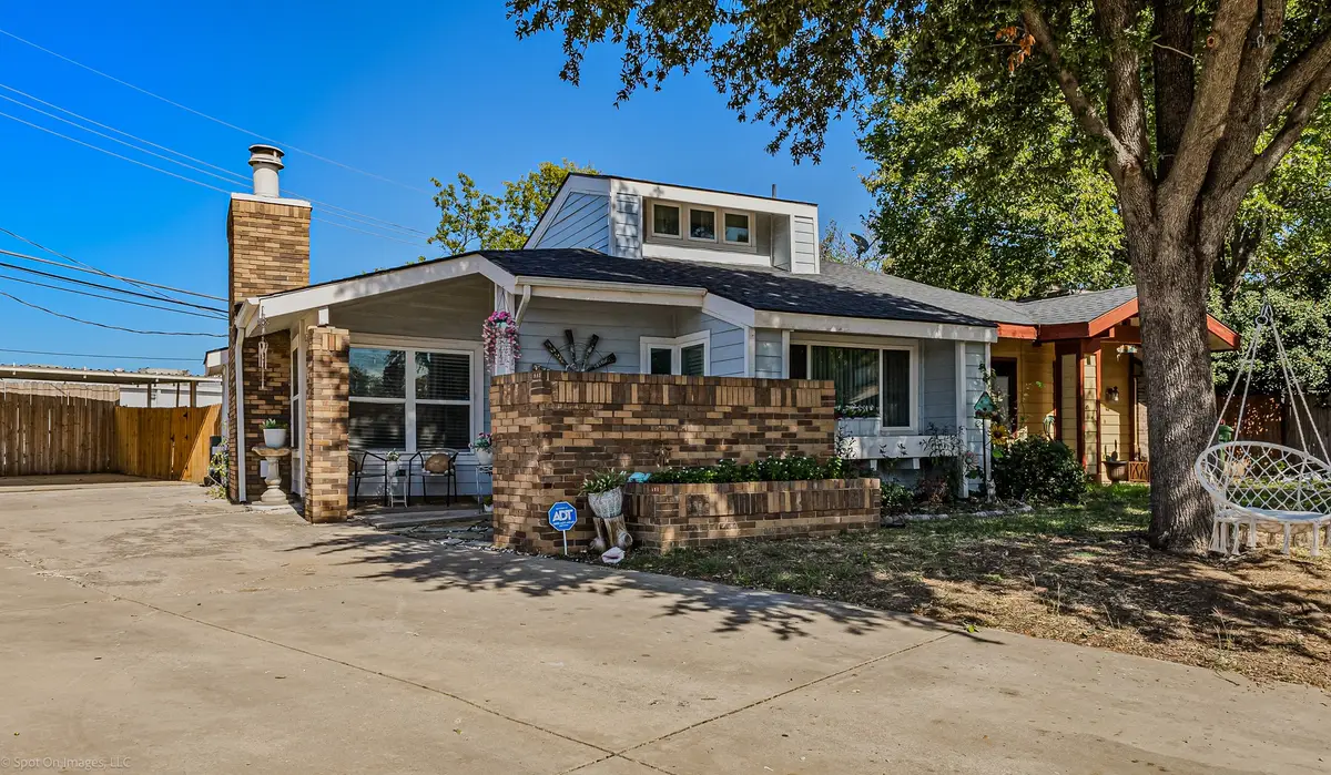 501 Hunters Glen Street, Lewisville, TX 75067 - #1