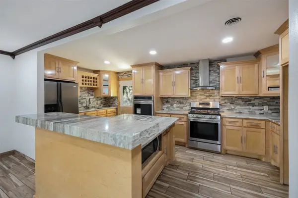 17 Macarthur Drive, Denison, TX 75020