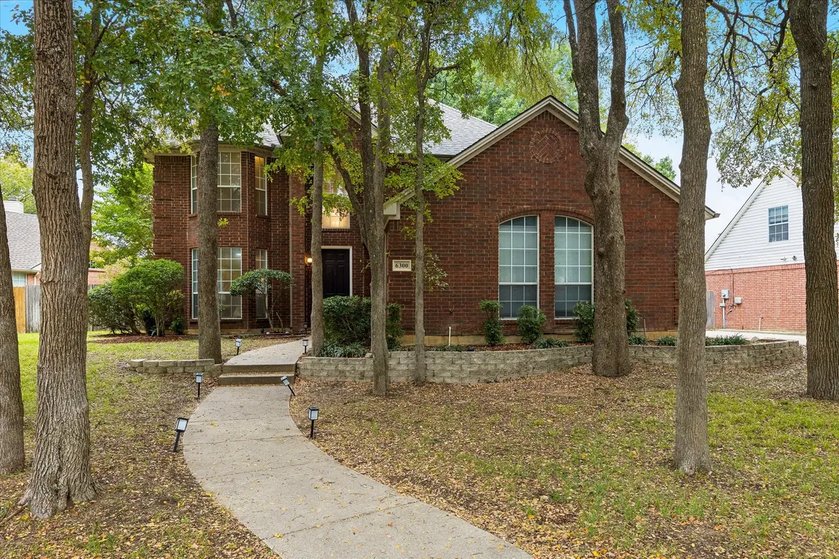 6300 Fox Hunt Drive, Arlington, TX 76001 - #1