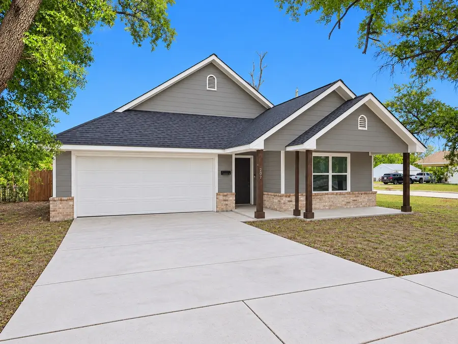207 E Mccoulskey Street, Terrell, TX 75160 - #2