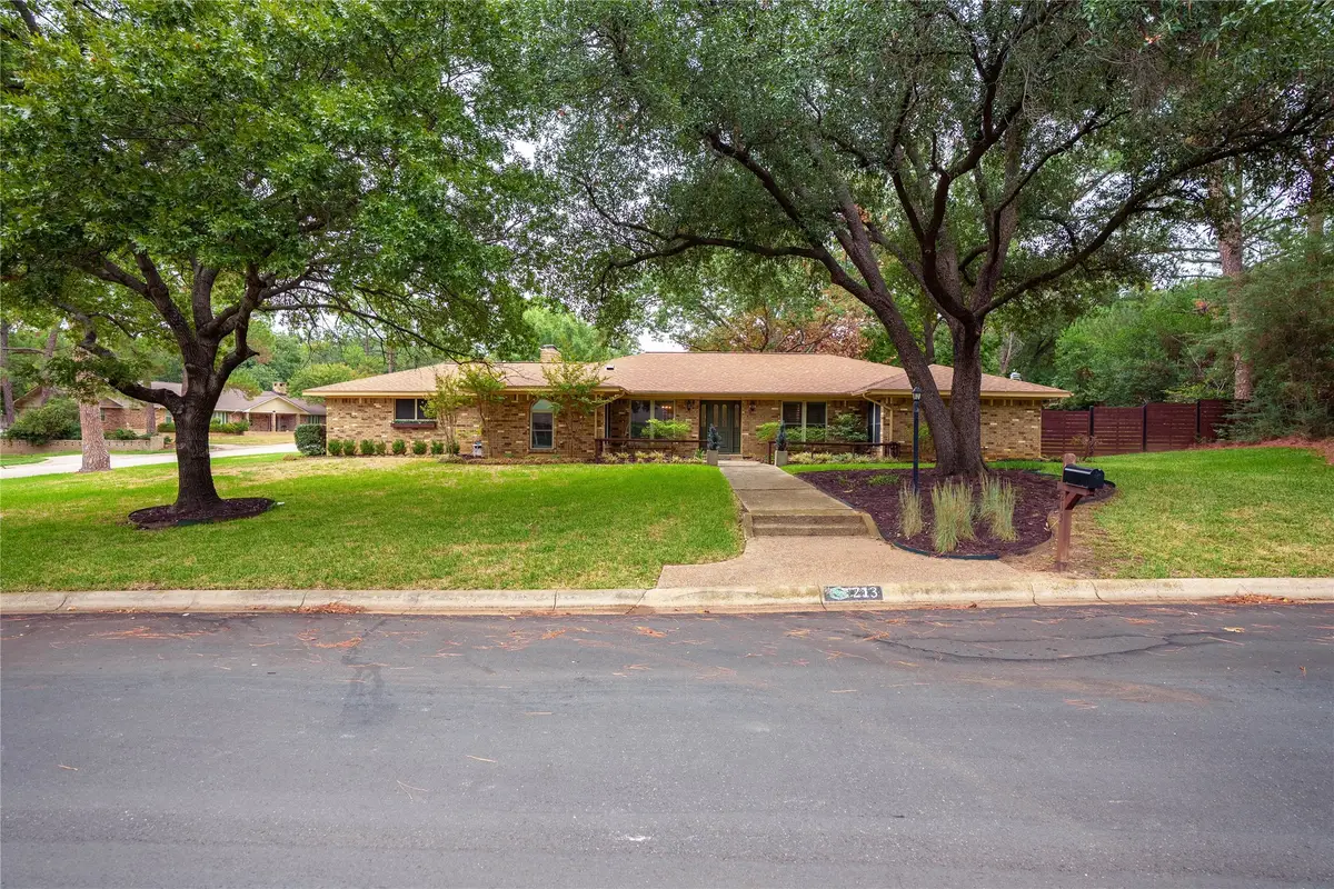 213 Pennsylvania Drive, Denton, TX 76205 - #1