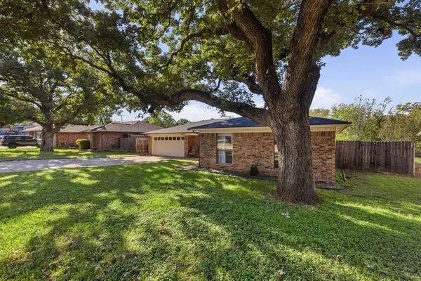 2606 Blue Quail Drive, Arlington, TX 76017