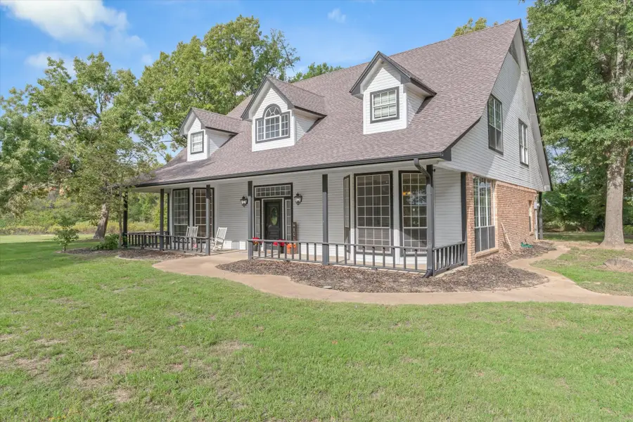 801 N Walnut Street, Van, TX 75790 - #2