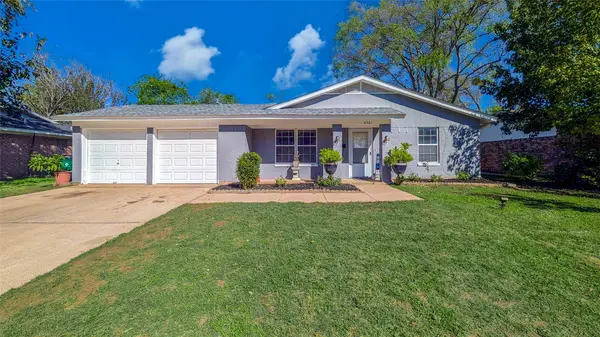 6321 Solona Circle N, Haltom City, TX 76117