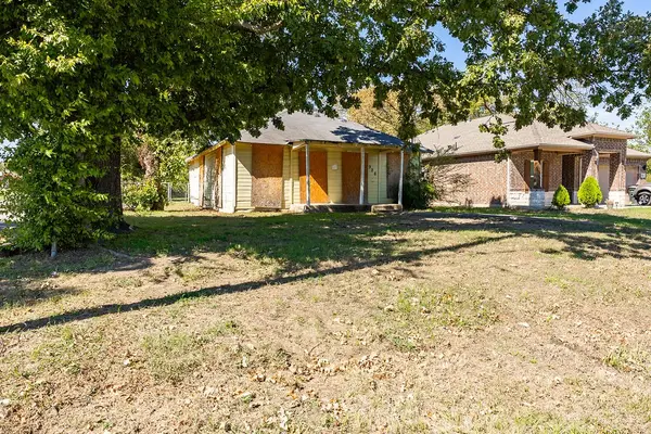 926 S Frances Street, Terrell, TX 75160