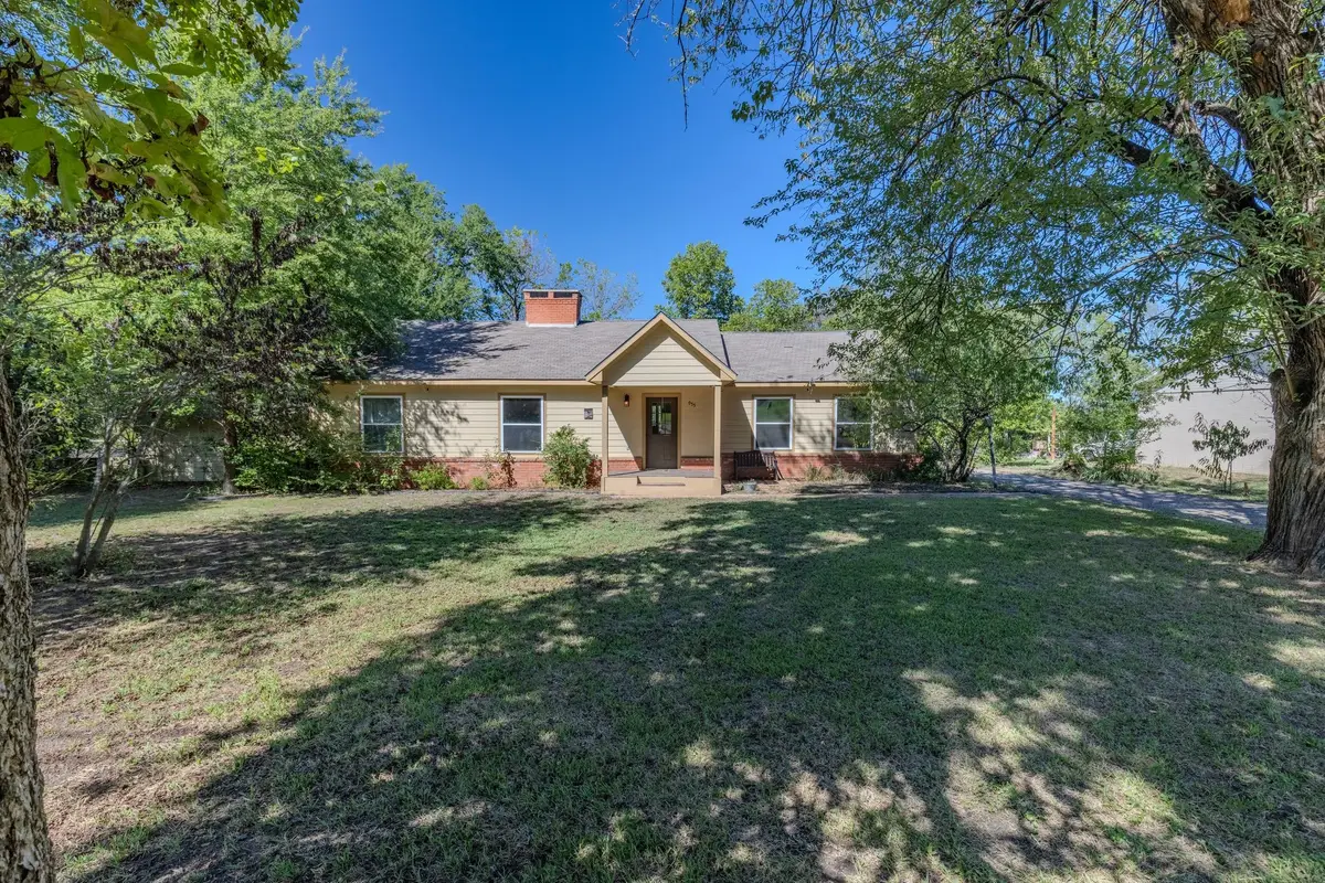 955 Jefferson Street E, Sulphur Springs, TX 75482 - #1