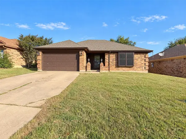 935 Thistle Ridge Lane, Arlington, TX 76017