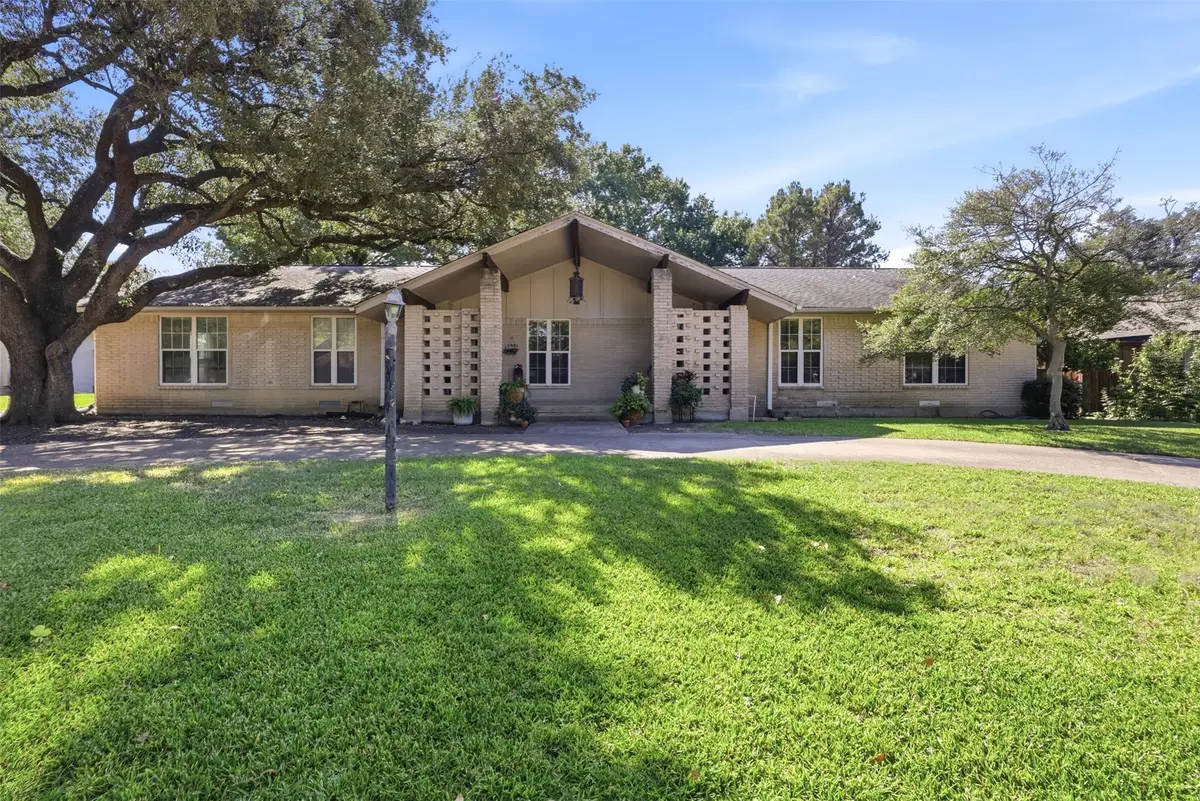 7806 Woodstone Lane, Dallas, TX 75248 - #1