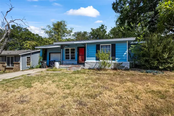 5529 Van Natta Lane, Fort Worth, TX 76112