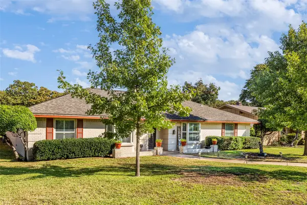 2407 Perryland Drive, Arlington, TX 76013