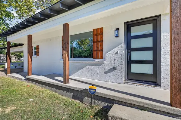 716 Kerry Lane, Azle, TX 76020