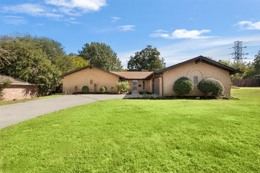 6313 Whitman Avenue, Fort Worth, TX 76133 - #2