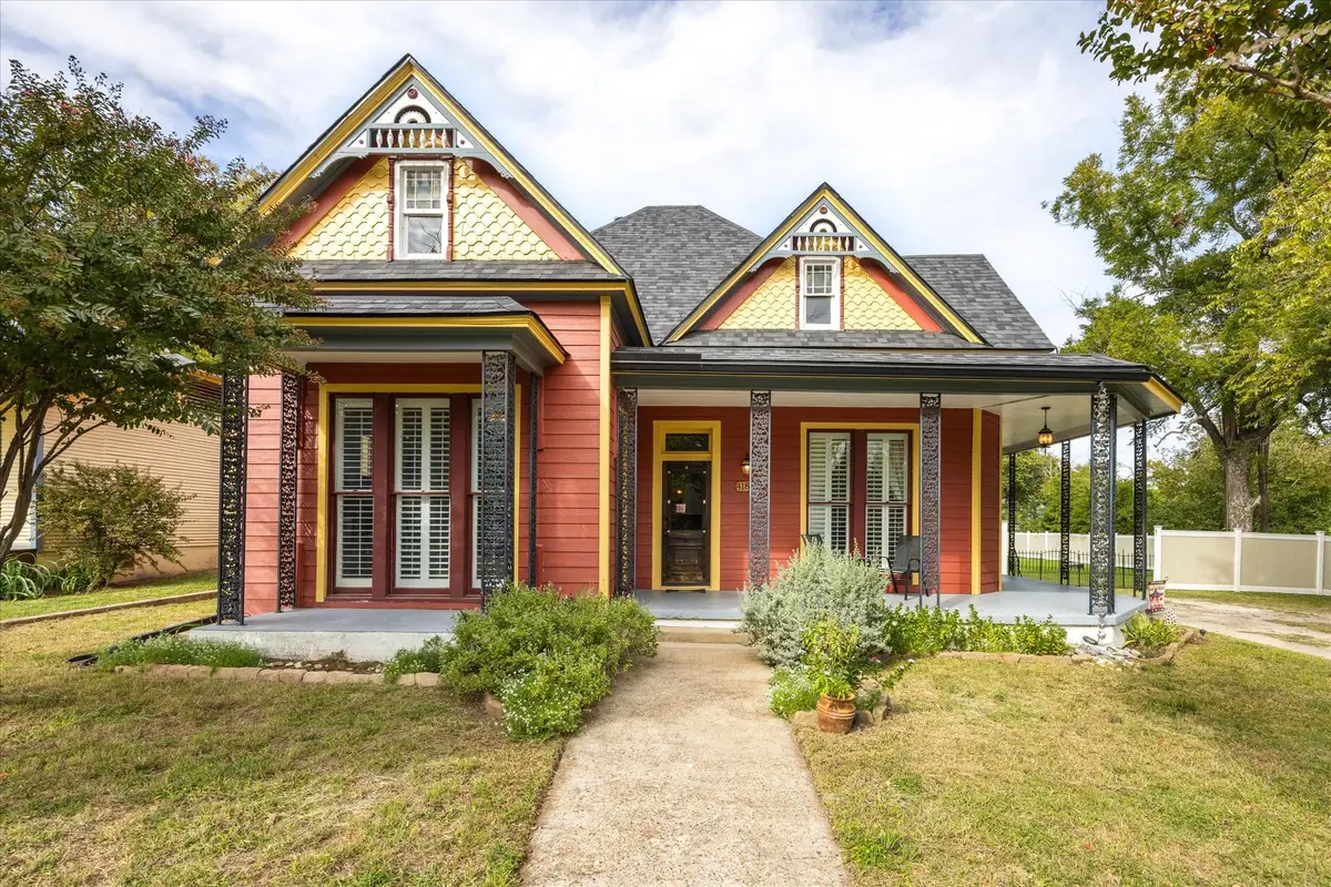 418 W Water Street, Weatherford, TX 76086 - #1