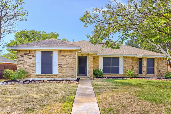 709 Bridgewater Lane, Mesquite, TX 75181