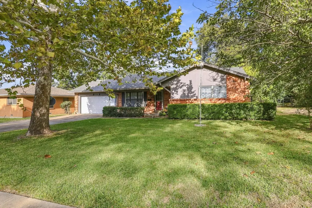 1419 Hillcrest Drive, Sherman, TX 75092 - #1