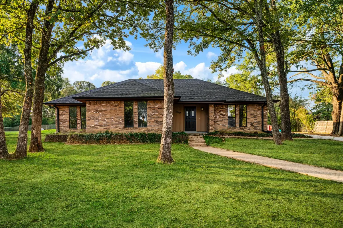3820 Lakeshore Drive, Reno, TX 75462 - #1