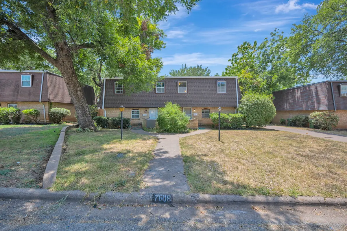 7608 Bridges Avenue, Richland Hills, TX 76118 - #1