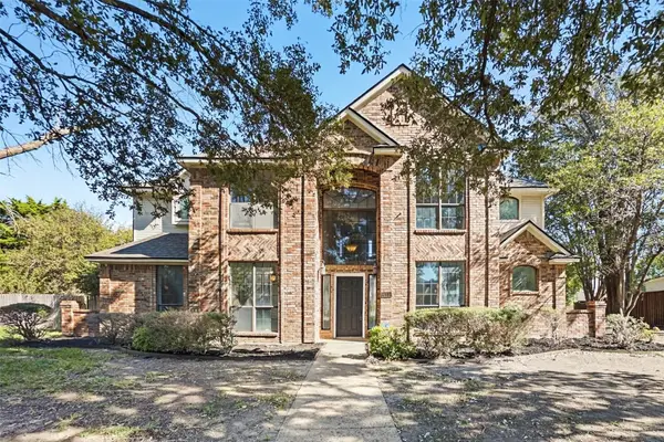 612 N Silver Creek Circle, DeSoto, TX 75115
