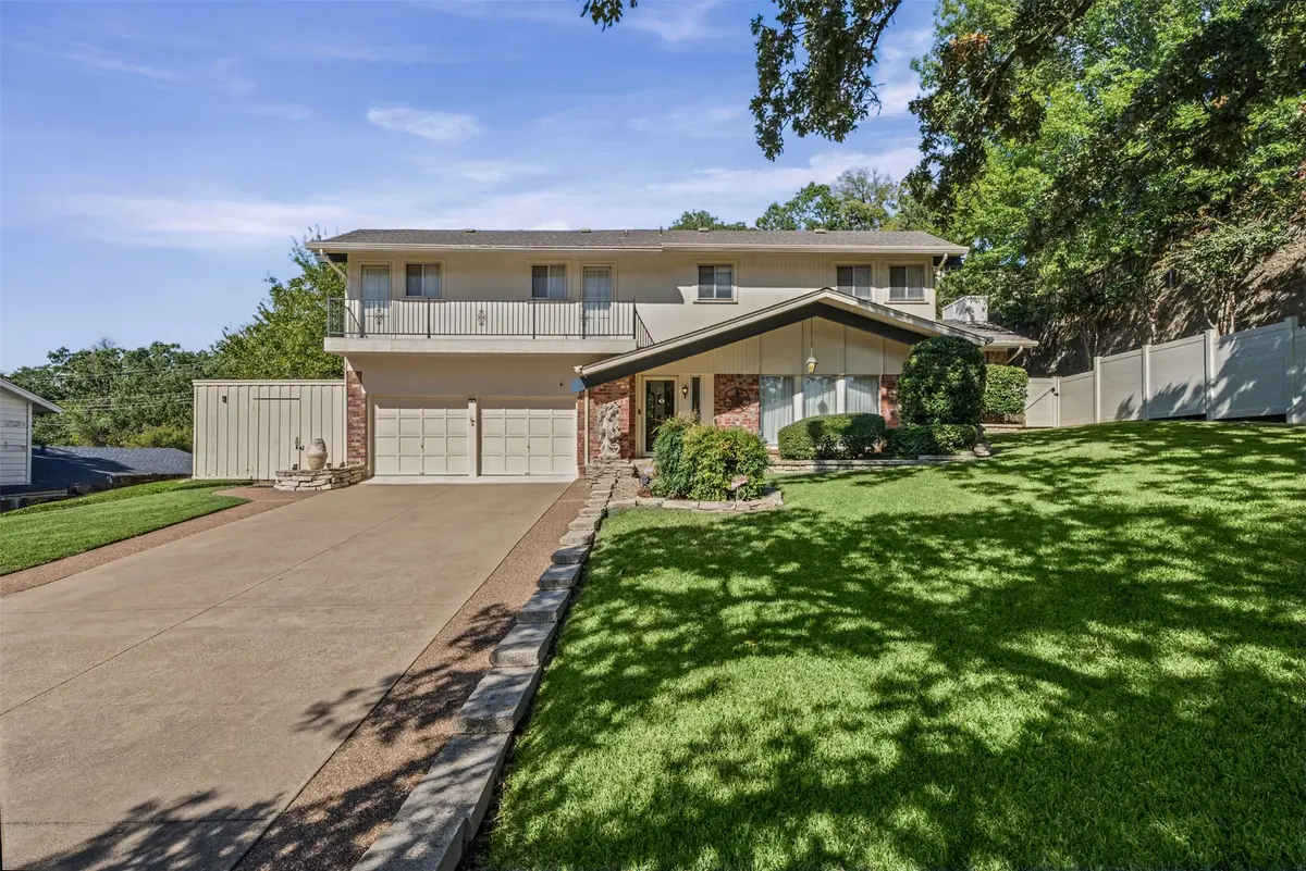 2407 Westwood Drive, Arlington, TX 76012 - #1