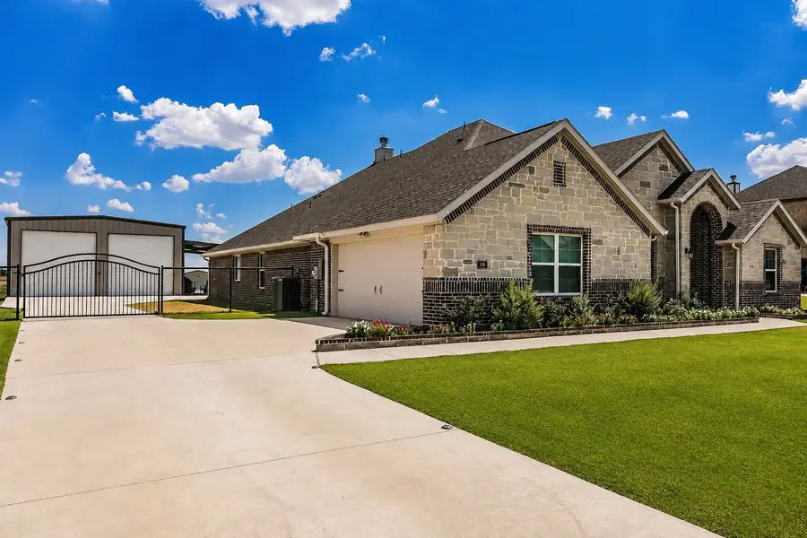 198 Spanish Moss Trail, Rhome, TX 76078 - #3