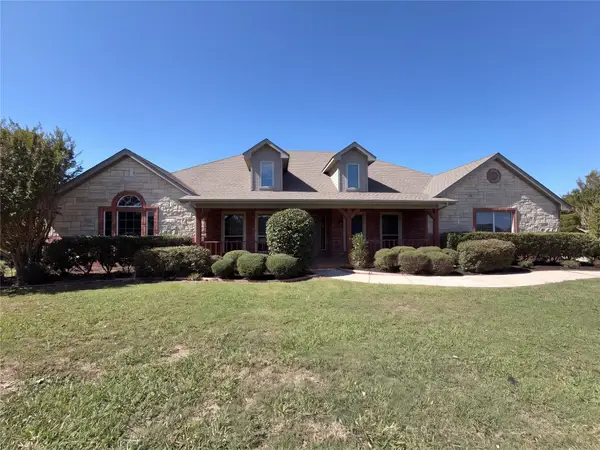 107 Lacey Court, Decatur, TX 76234