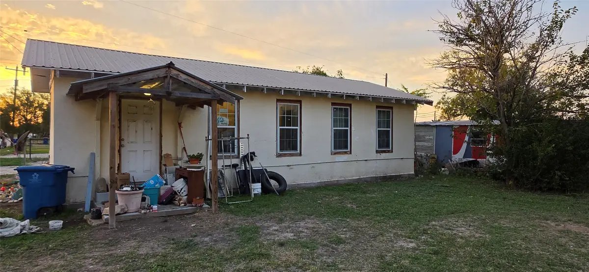 612 Duke Street, Eden, TX 76837 - #1