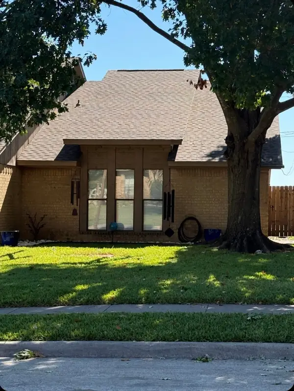 1803 W Jamestown Drive, Ennis, TX 75119
