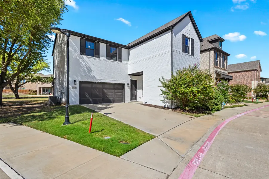 219 Harper Street, Irving, TX 75063 - #2