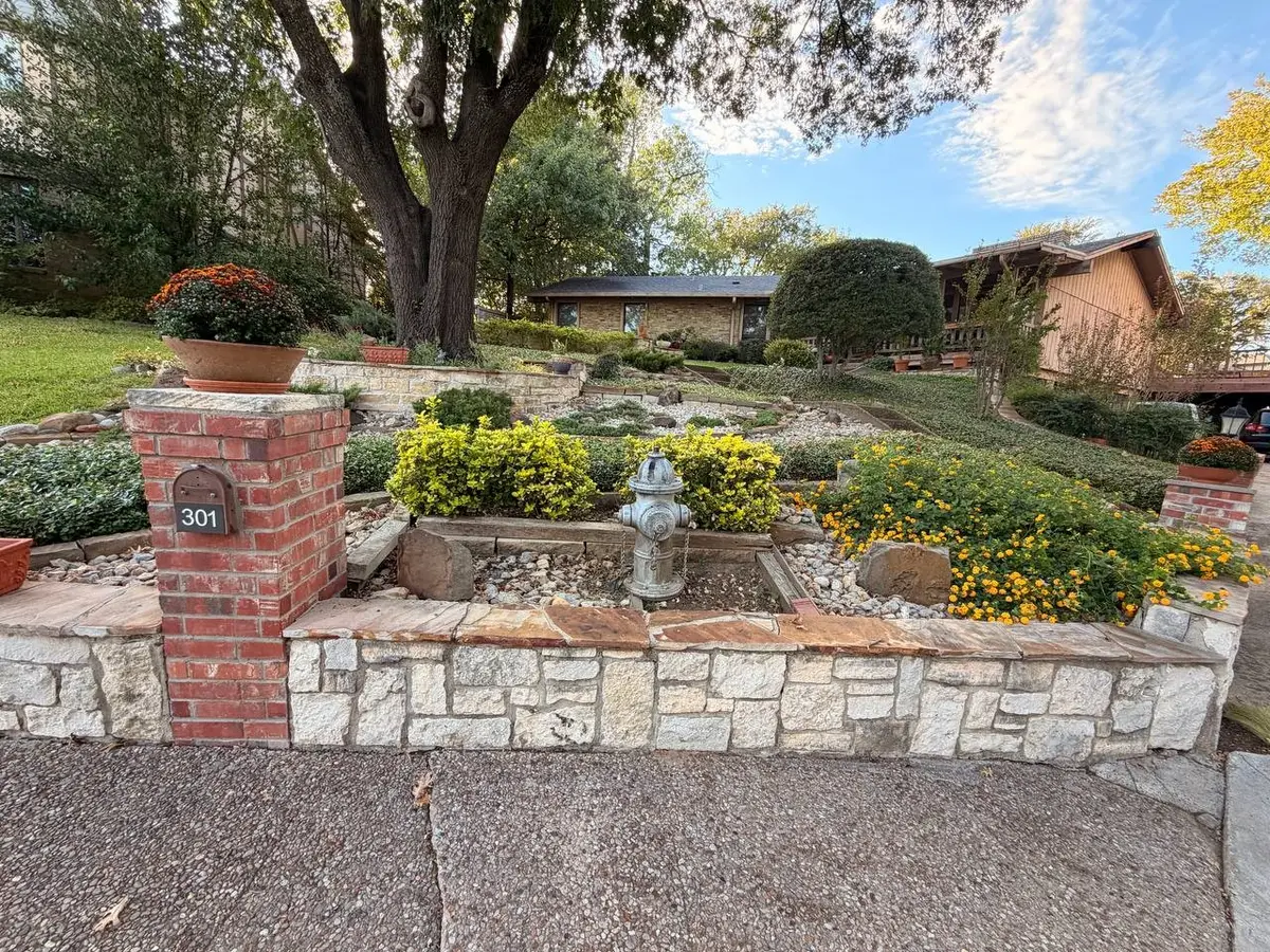 301 San Mateo Court, Irving, TX 75062 - #1