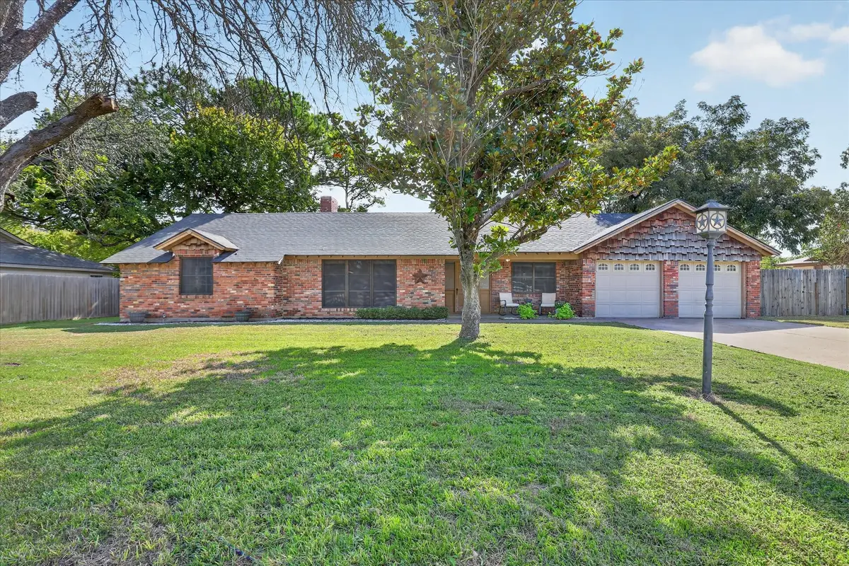 1215 Crestwood Drive, Cleburne, TX 76033 - #1