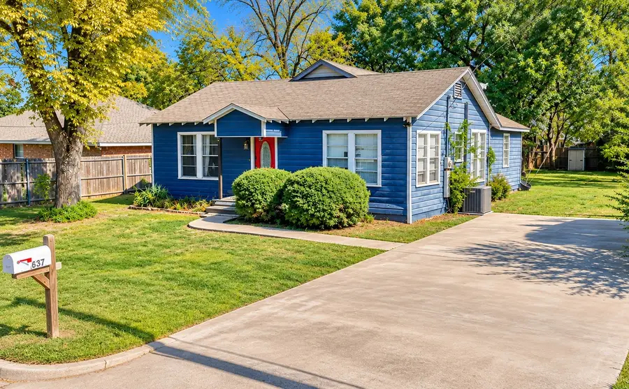 637 N 15th Street, Corsicana, TX 75110 - #2