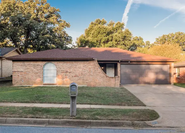 2618 Colleen Drive, Arlington, TX 76016