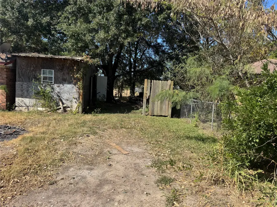 1002 Lamar, Thornton, TX 76687 - #3