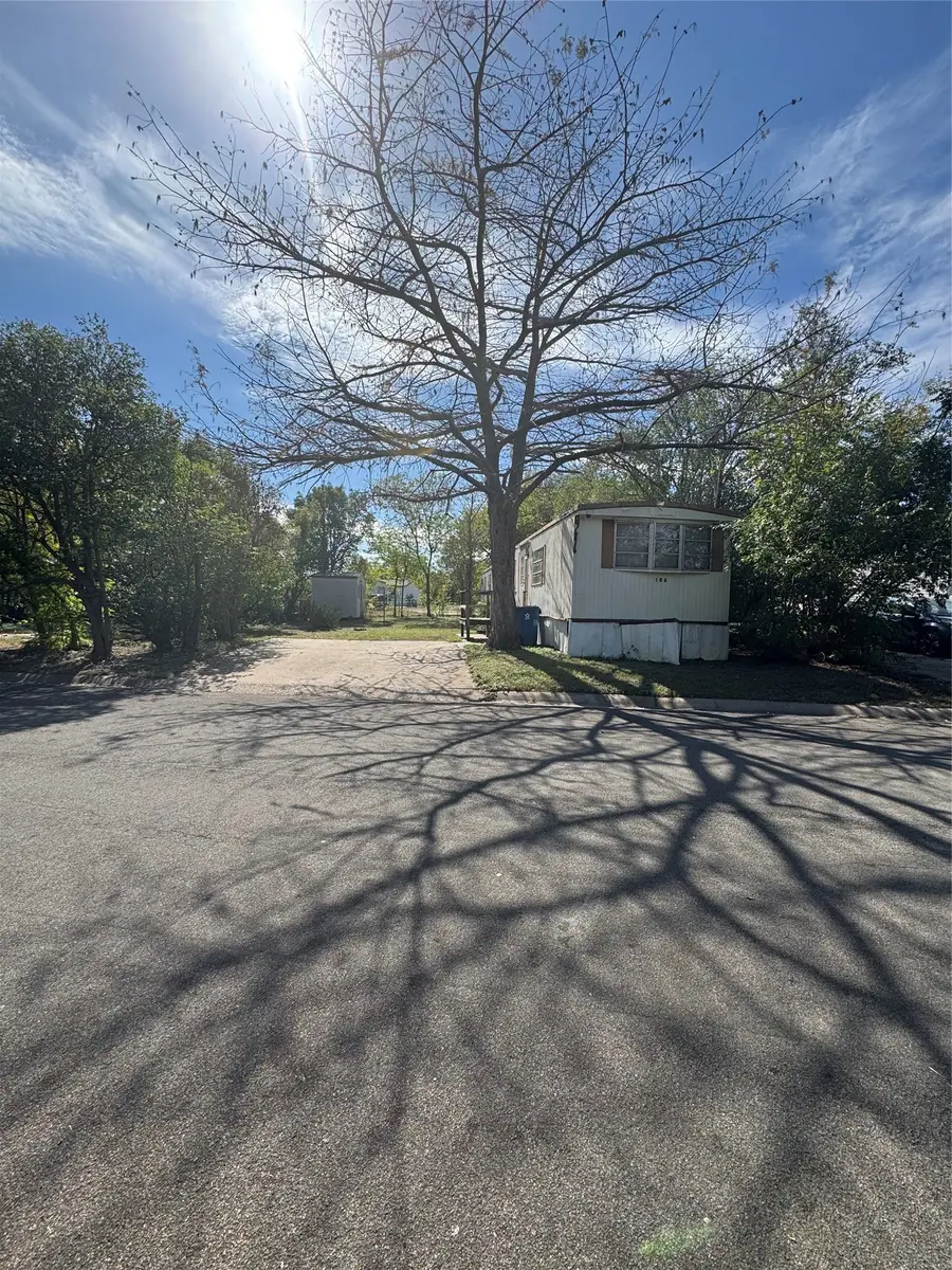 106 Saddle Horn Drive, Hewitt, TX 76643 - #2