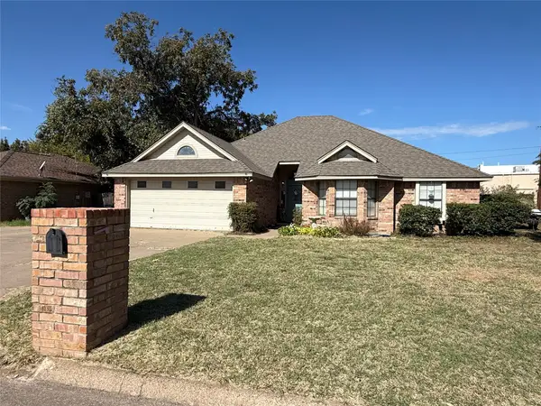 1208 Chaparral Lane, Granbury, TX 76048