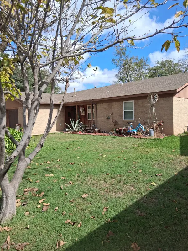 609 Opal Street, Saginaw, TX 76179