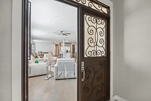251 S Mill Street #280, Lewisville, TX 75057