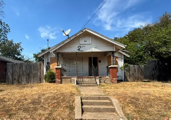 2611 Lenway Street, Dallas, TX 75215