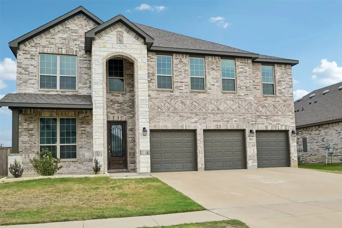 2923 Grand Lookout Lane, Arlington, TX 76001 - #1