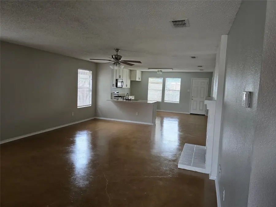 7921 Beef Creek Drive, Arlington, TX 76001 - #2
