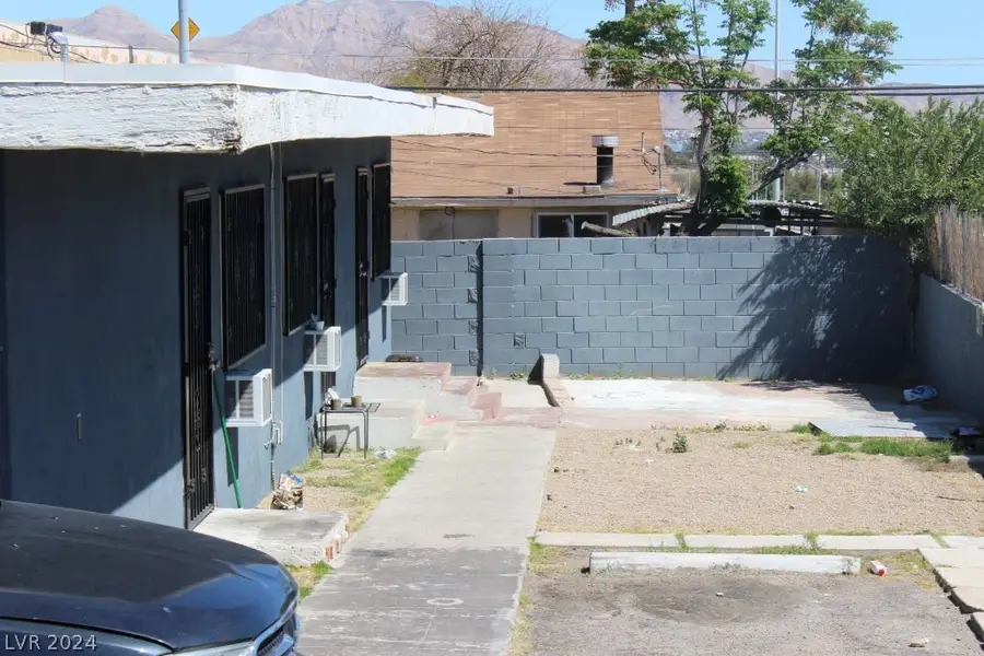 326 N 16th Street, Las Vegas, NV 89101 - #3