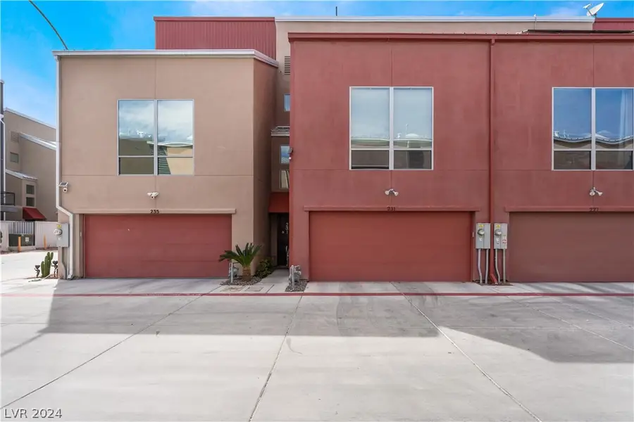231 Dougram Avenue, Las Vegas, NV 89101 - Image #2