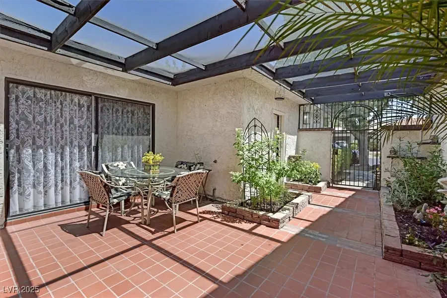 2558 La Fortuna Avenue, Las Vegas, NV 89121 - Image #2