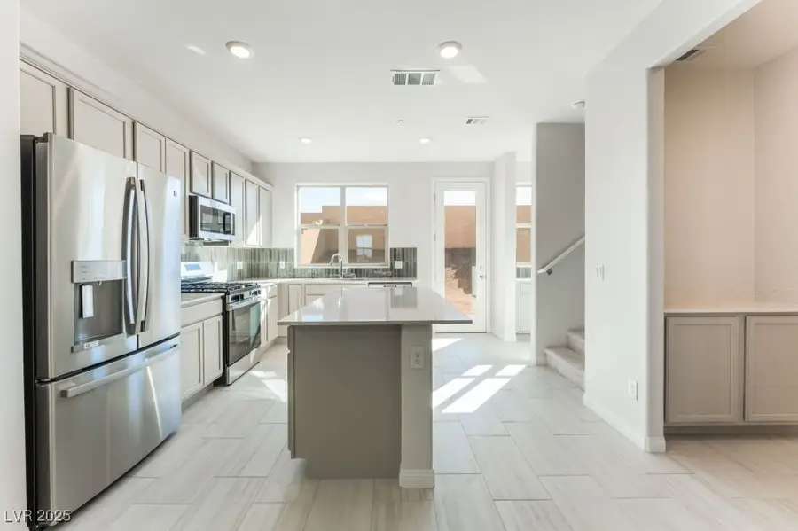 272 Sunlit Meadow Lane, Henderson, NV 89015 - Image #2