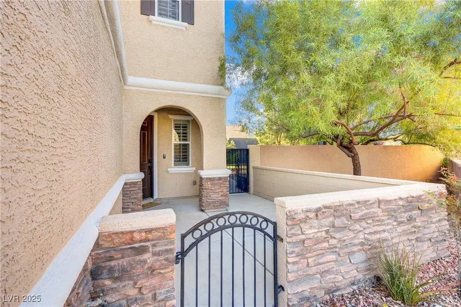 1081 Maple Bend Court, Las Vegas, NV 89138 - Image #2