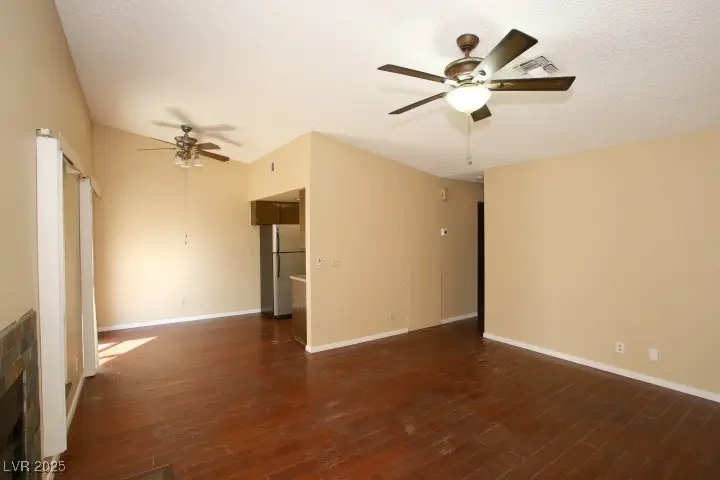 4910 Newport Cove Drive #D, Las Vegas, NV 89119 - Image #3