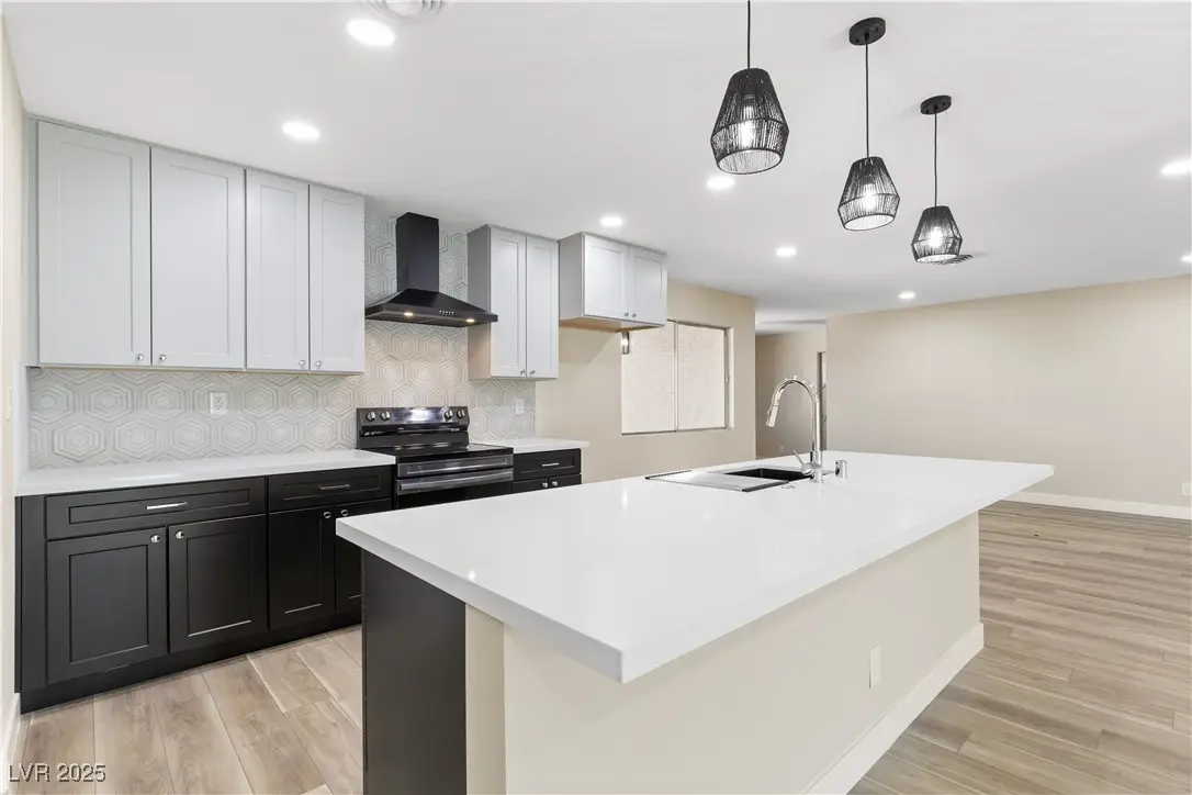 1389 Pawnee Drive, Las Vegas, NV 89169 - Image #1