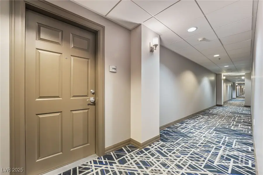150 Las Vegas Boulevard #1704, Las Vegas, NV 89101 - Image #3