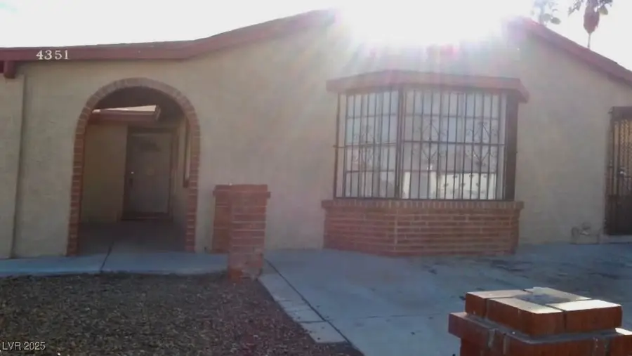 4351 Chafer Drive, Las Vegas, NV 89121 - Image #2