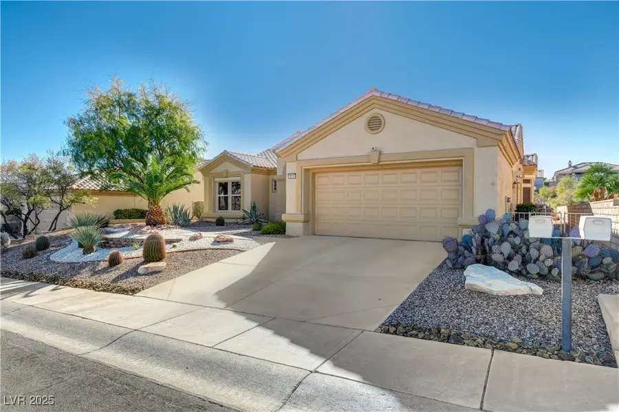 10621 Shoalhaven Drive, Las Vegas, NV 89134 - Image #3